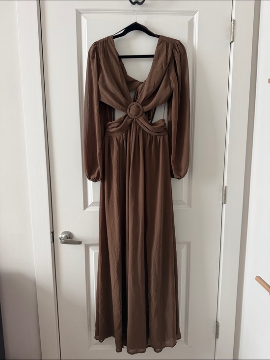 Windsor Dresses & Skirts - Brown Windsor Long Sleeve Maxi Dress